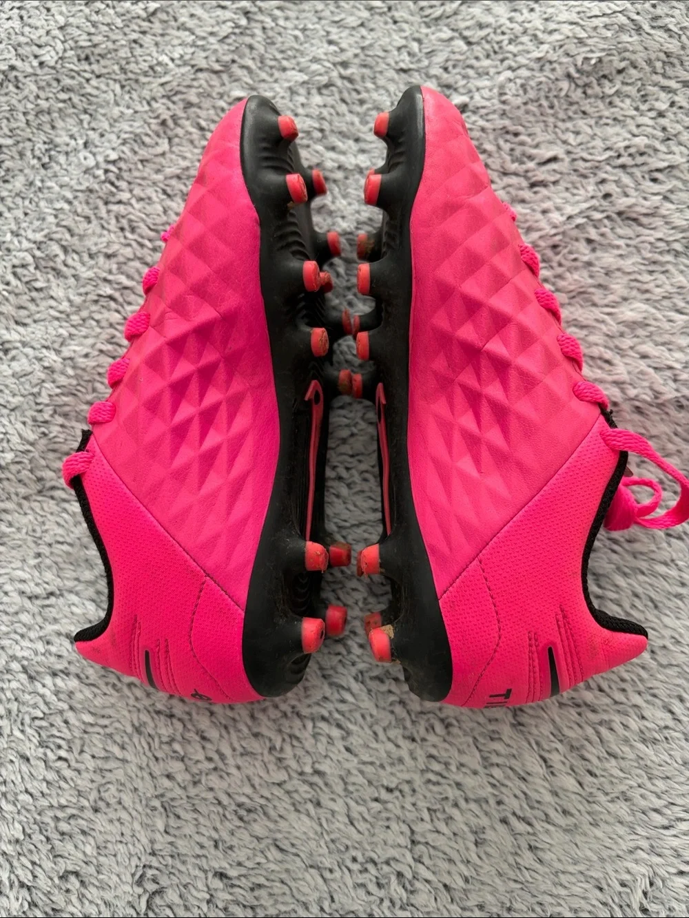 Pink Nike Jr “Tiempo” Soccer Cleats Kids Size 11